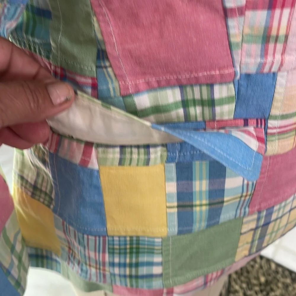 Brooks Brothers est. 1818. Classic patchwork design. Size 4 - Picture 5 of 14